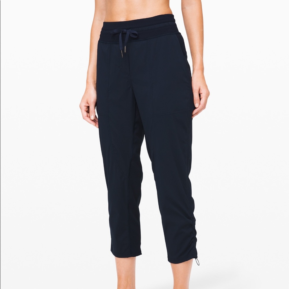 Lululemon Dance Studio Crop